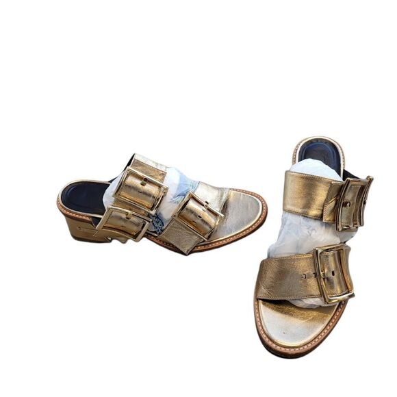 Tibi    - Picture 5 of 11